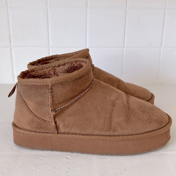 Public Desire Shorty Tan Faux Suede Ultra Mini
Chunky Ankle Boots - Picture 4 of 9